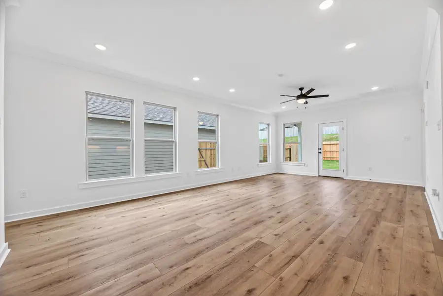 Spacious, unfurnished interior of a new home in Mostyn Springs, Magnolia (Image 20).