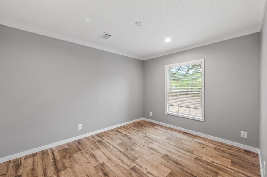Spacious, unfurnished interior of a new home in , Eutawville (Image 24).