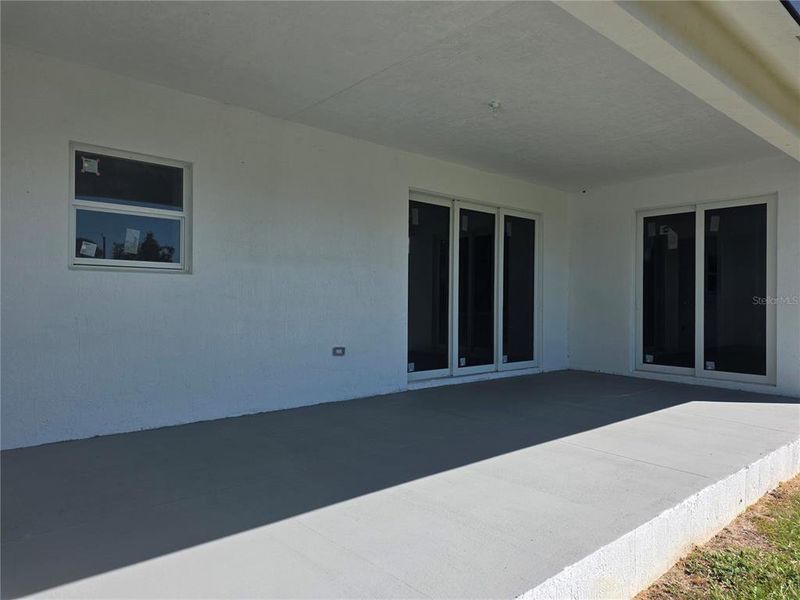 Exterior details and patio area of a home in , Port Charlotte (Image 21).