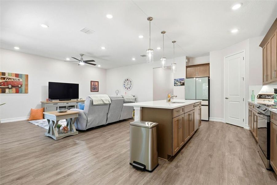Furnished interior view inside a new home in , Beverly Hills (Image 28).