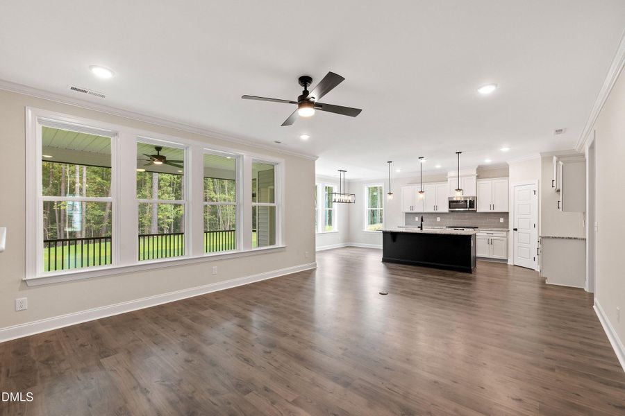 Spacious, unfurnished interior of a new home in Baylee Ridge, Selma (Image 15).