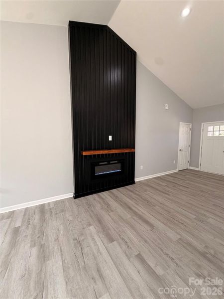 Spacious, unfurnished interior of a new home in , Shelby (Image 22).