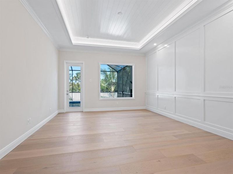 Spacious, unfurnished interior of a new home in , Sarasota (Image 62).