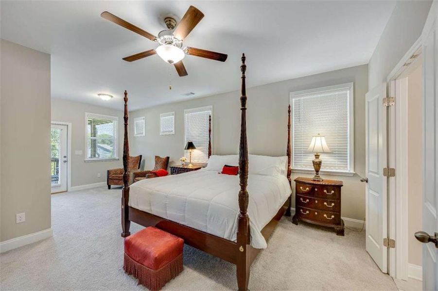 Furnished interior view inside a new home in , Gainesville (Image 6).