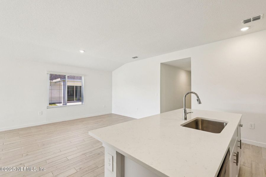 Spacious, unfurnished interior of a new home in Cypress Meadows - Signature Series, Jacksonville (Image 23).