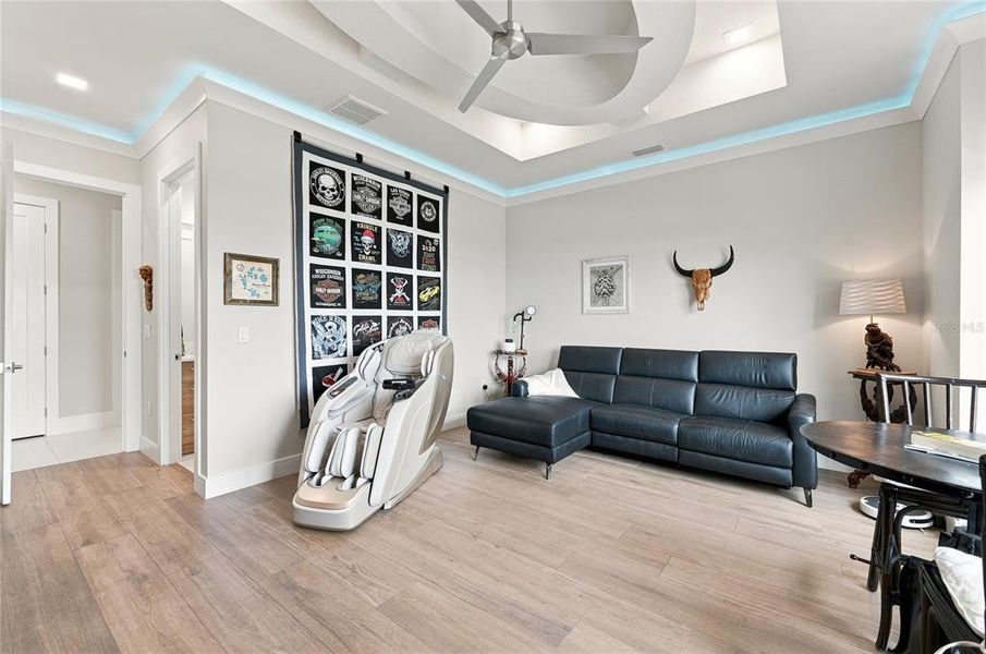 Furnished interior view inside a new home in , Winter Haven (Image 48).
