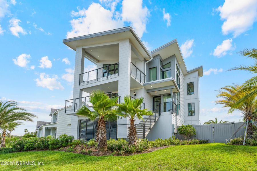 Front exterior of a new home in , Ponte Vedra Beach, FL, highlighting curb appeal (Image 31).