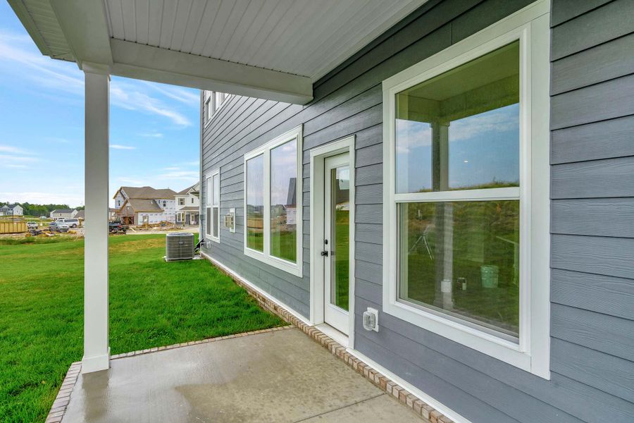 Representative exterior details of a home built from the The Gregory by David Weekley Homes in Heritage Green – The Signature Collection, Columbia (Image 3). Representative exterior details of a home built from the The Gregory by David Weekley Homes in Heritage Green – The Signature Collection, Columbia (Image 3).
