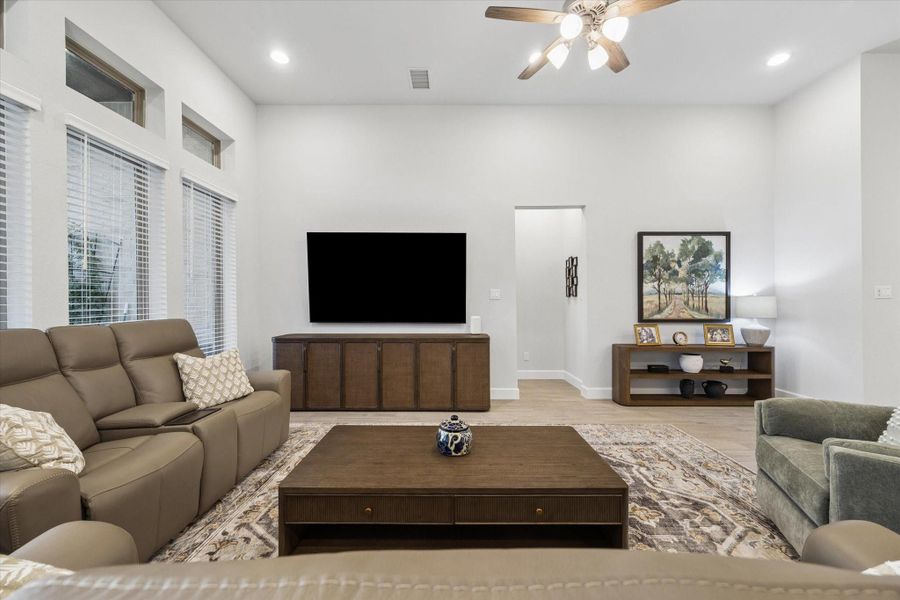 Furnished interior view inside a new home in Sienna, Missouri City (Image 11).