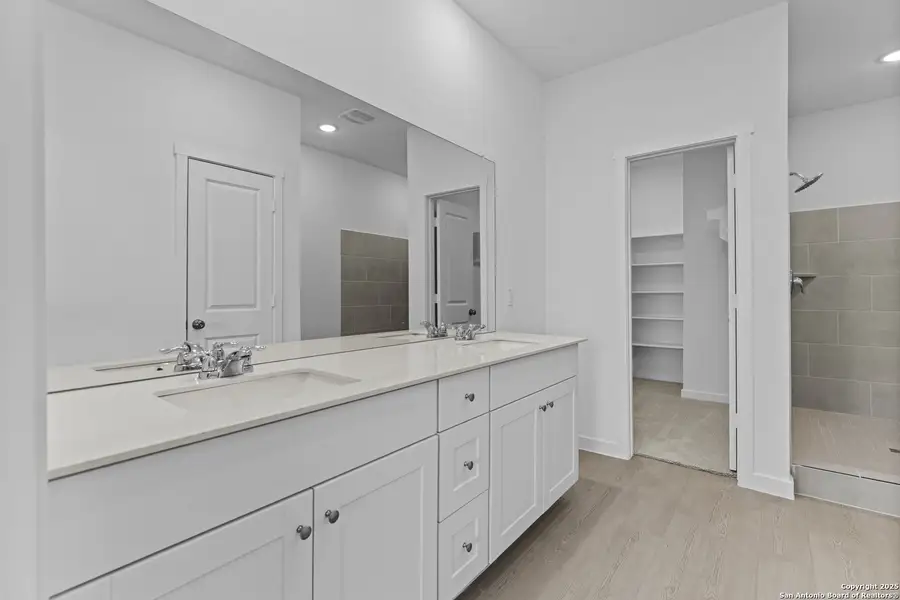 Furnished interior view inside a new home in Waterwheel: Coastline Collection, San Antonio (Image 6). Furnished interior view inside a new home in Waterwheel: Coastline Collection, San Antonio (Image 6).