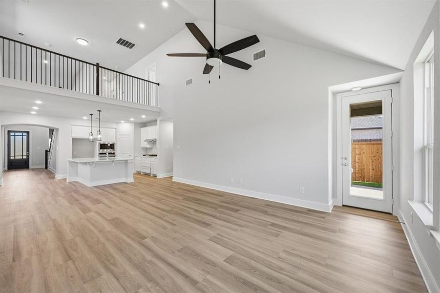 Spacious, unfurnished interior of a new home in Bel Air Village: 40ft. lots, Sherman (Image 19). Spacious, unfurnished interior of a new home in Bel Air Village: 40ft. lots, Sherman (Image 19).