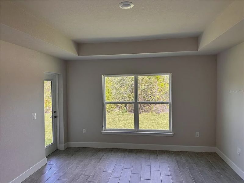 Spacious, unfurnished interior of a new home in South Gulf Cove, Port Charlotte (Image 11).