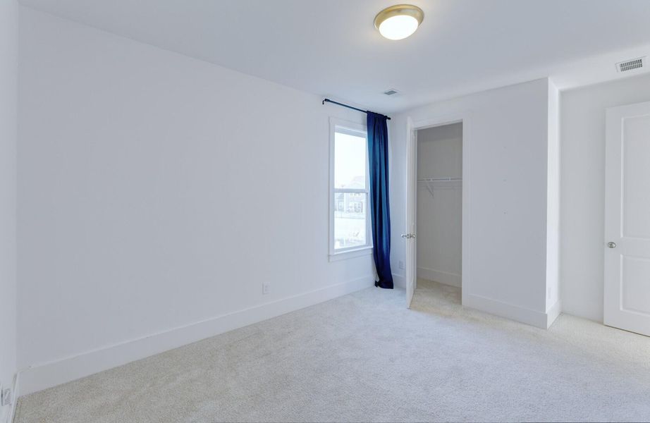 Spacious, unfurnished interior of a new home in Homecoming, Ravenel (Image 20).
