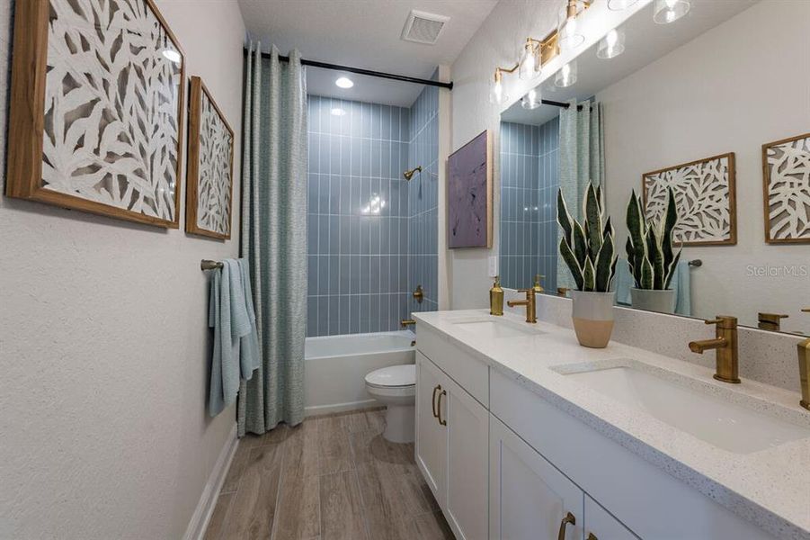 Furnished interior view inside a new home in Vistera of Venice, Nokomis (Image 11).