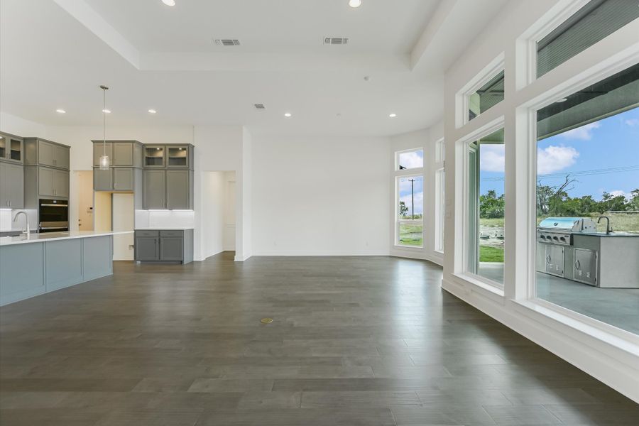 Representative unfurnished interior of a home built from the Vanderpool II by Giddens Homes in Whispering Wind, Bertram (Image 74).