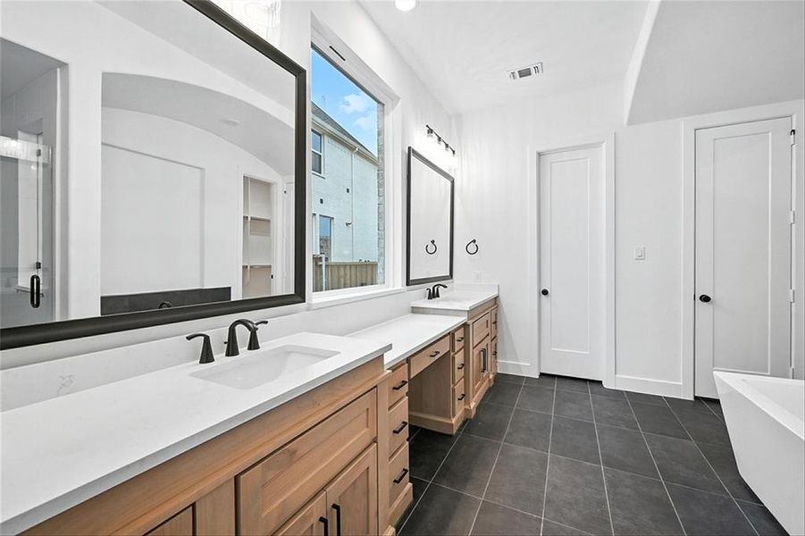 2720AmberLn220E014 2720AmberLn220E014