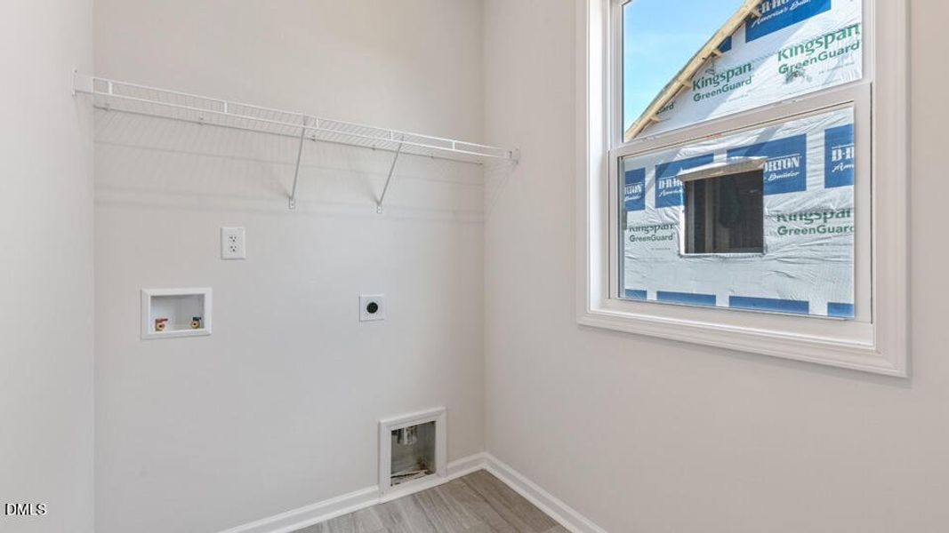 lot-222-bennett-e-524-lemon-daisy-ln-kni