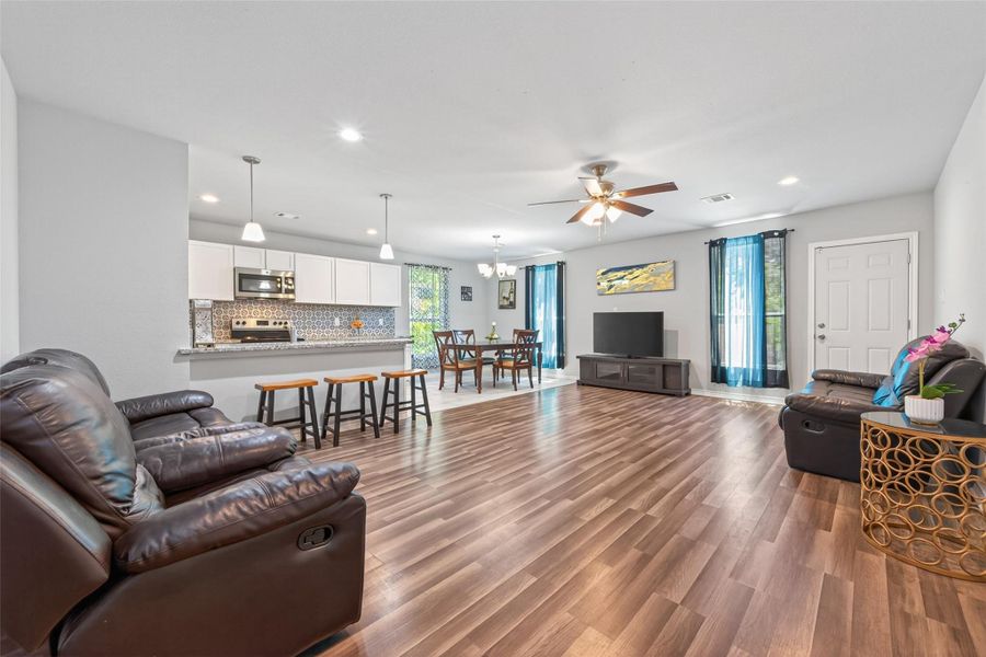 Furnished interior view inside a new home in , Conroe (Image 10). Furnished interior view inside a new home in , Conroe (Image 10).
