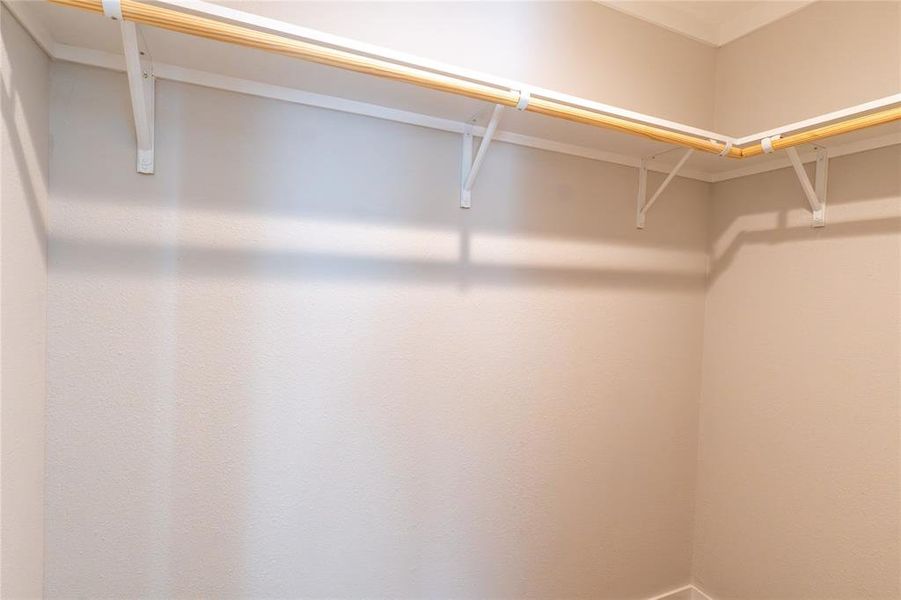 Spacious, unfurnished interior of a new home in , Gun Barrel City (Image 23).