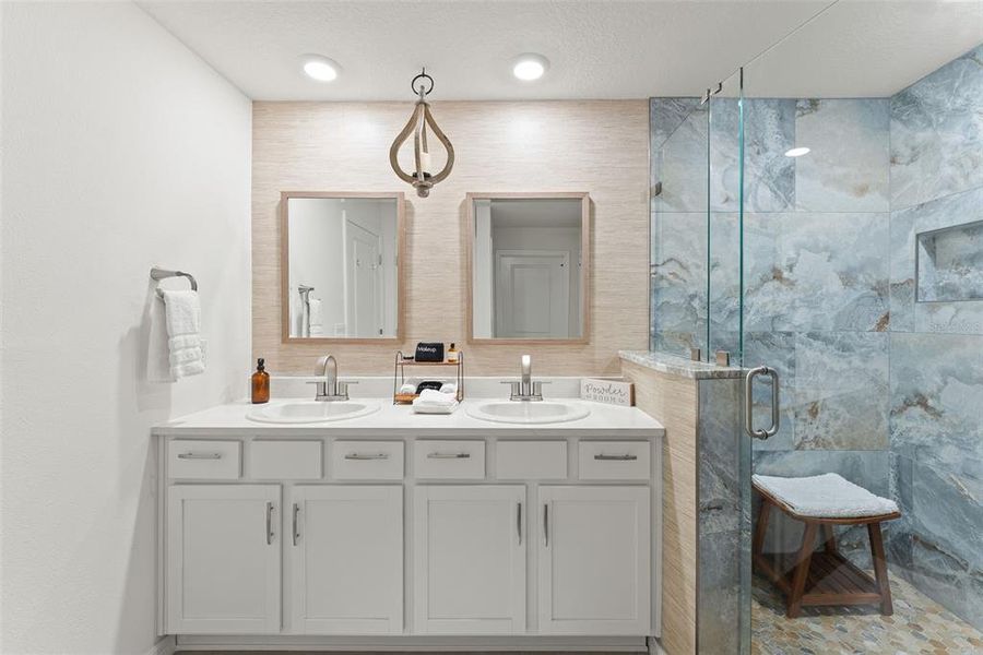 Furnished interior view inside a new home in , Spring Hill (Image 52).