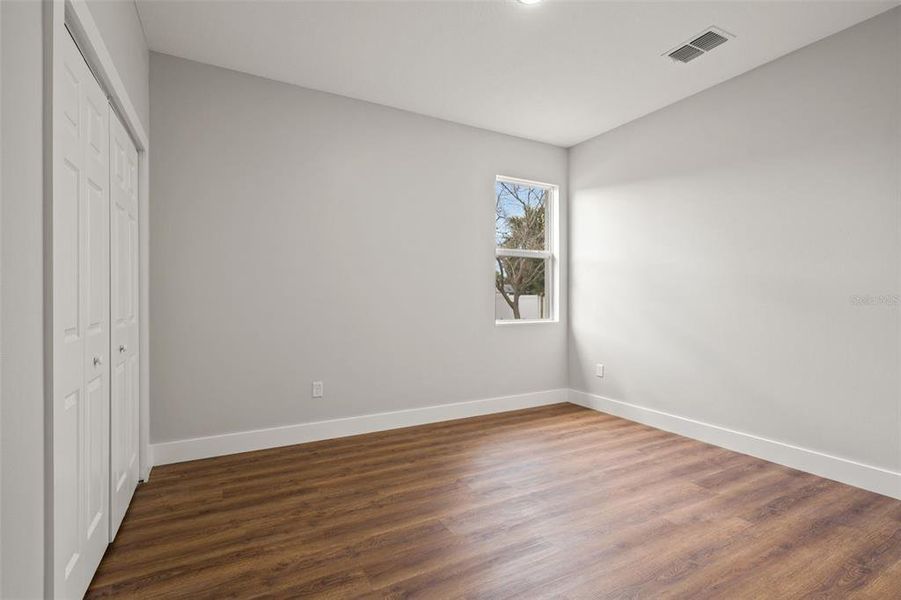 Spacious, unfurnished interior of a new home in , Holiday (Image 13).