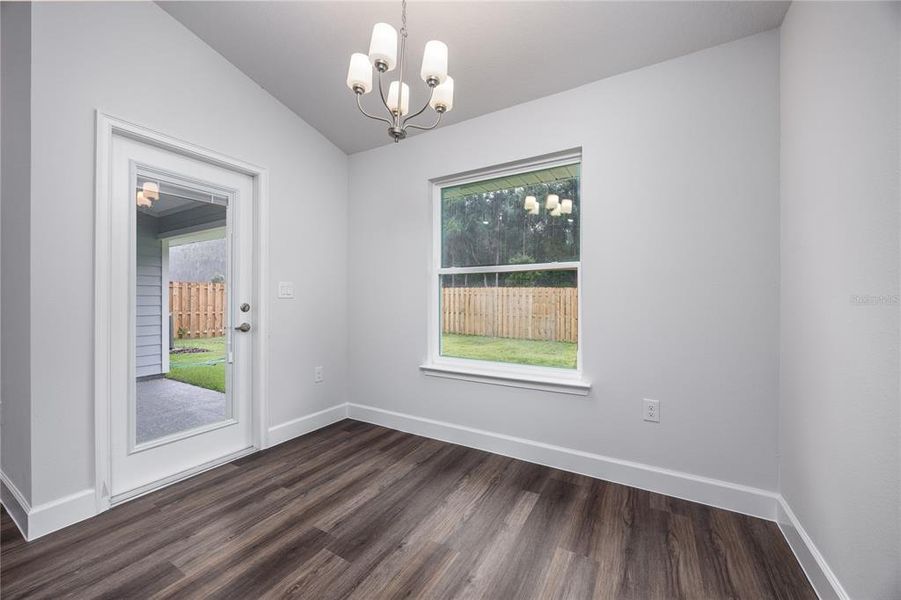 Spacious, unfurnished interior of a new home in Savannah Station, Alachua (Image 20).