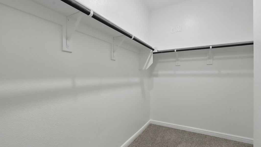 Spacious, unfurnished interior of a new home in The Canyons, Keene (Image 24).