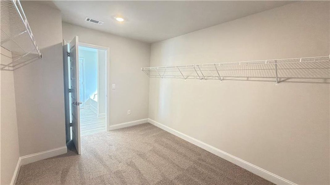 Spacious, unfurnished interior of a new home in Habersham Meadows, Demorest (Image 26).