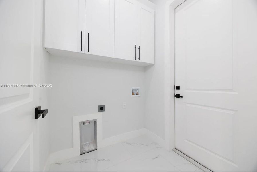 Image 28 of a home in . Image 28 of a home in .