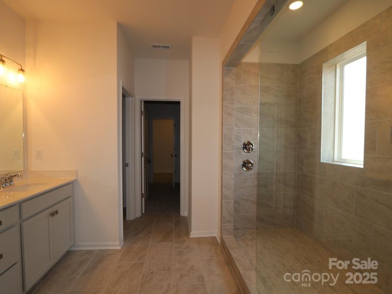 Owners bathroom Owners bathroom