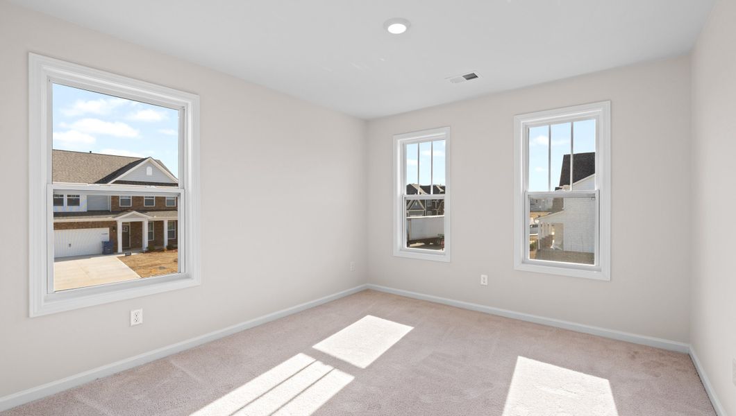 Spacious, unfurnished interior of a new home in Sunset Summits, Spartanburg (Image 29). Spacious, unfurnished interior of a new home in Sunset Summits, Spartanburg (Image 29).