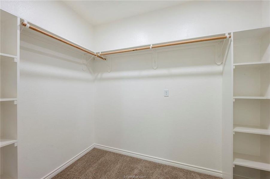 Spacious, unfurnished interior of a new home in , Bryan (Image 16).