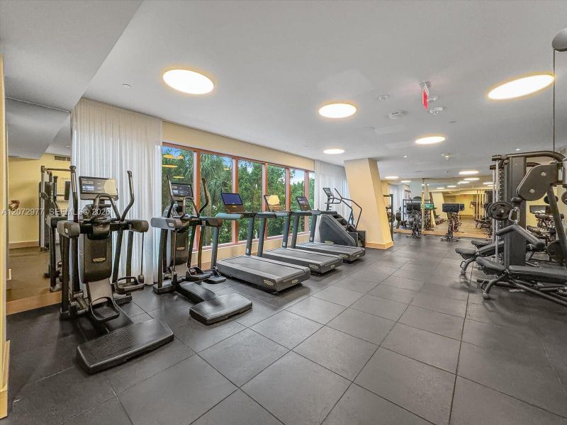 Community amenities in , Miami (Image 17).