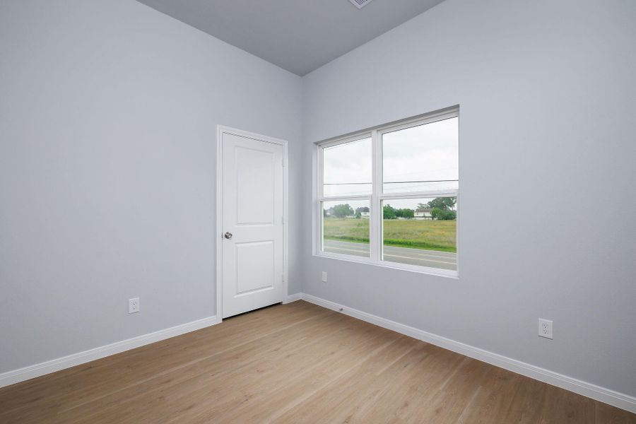 Spacious, unfurnished interior of a new home in , Spring (Image 16).