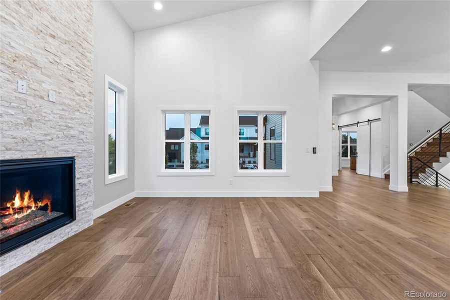 Spacious, unfurnished interior of a new home in , Lakewood (Image 20).