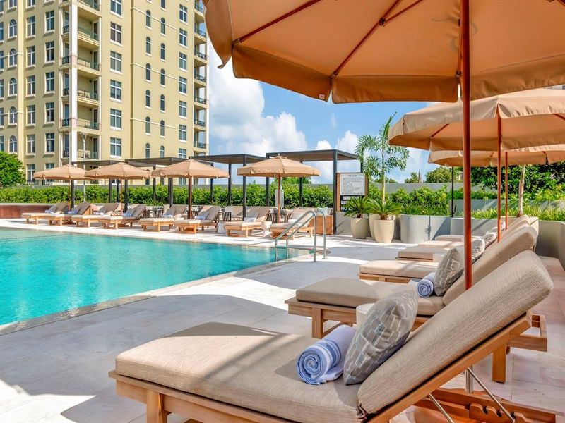 Condo located in Tampa, FL showcasing its design and architecture (Image 33). Condo located in Tampa, FL showcasing its design and architecture (Image 33).