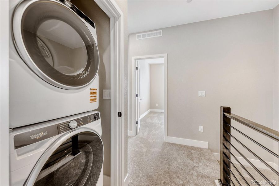 Washer/dryer Included!
