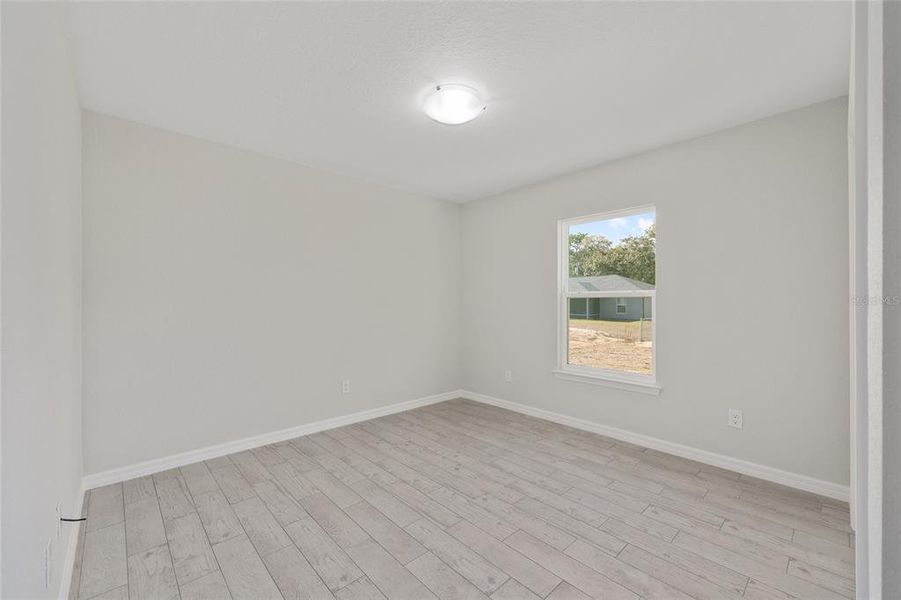 Spacious, unfurnished interior of a new home in , Ocala (Image 35).