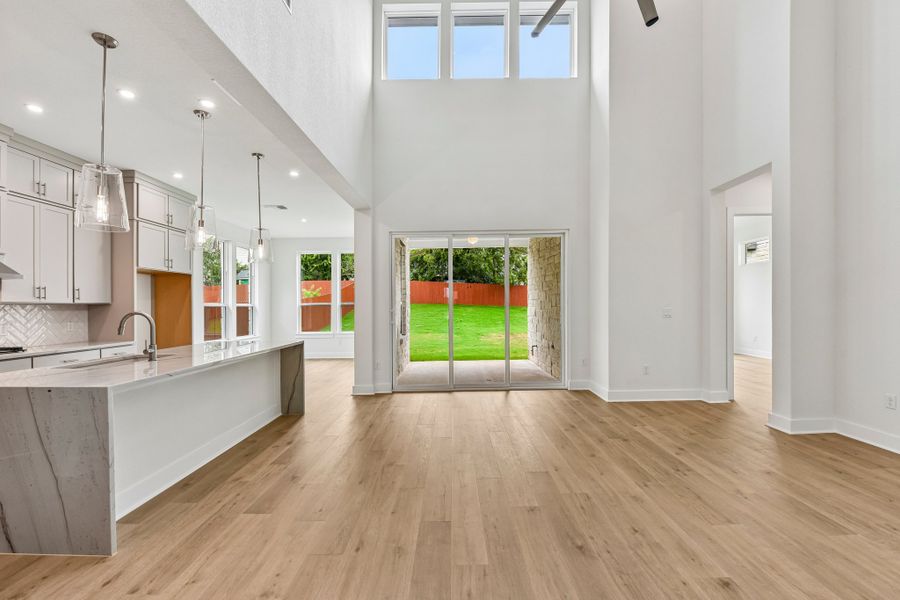 Spacious, unfurnished interior of a new home in Sauls Ranch, Round Rock (Image 13).