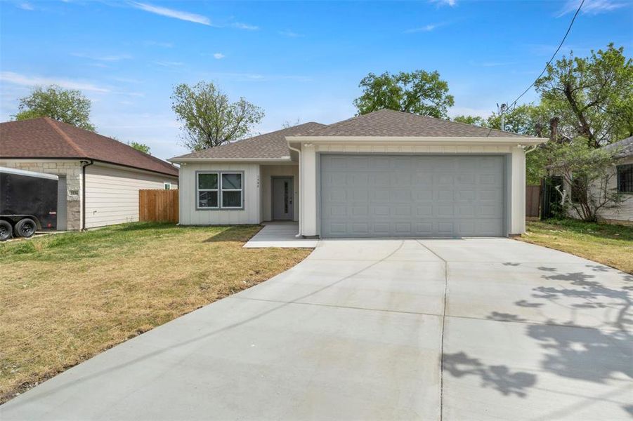 Front exterior of a new home in , Dallas, TX, highlighting curb appeal (Image 21). Front exterior of a new home in , Dallas, TX, highlighting curb appeal (Image 21).
