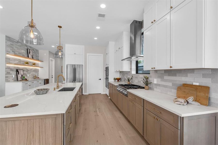 Furnished interior view inside a new home in , Orlando (Image 50).