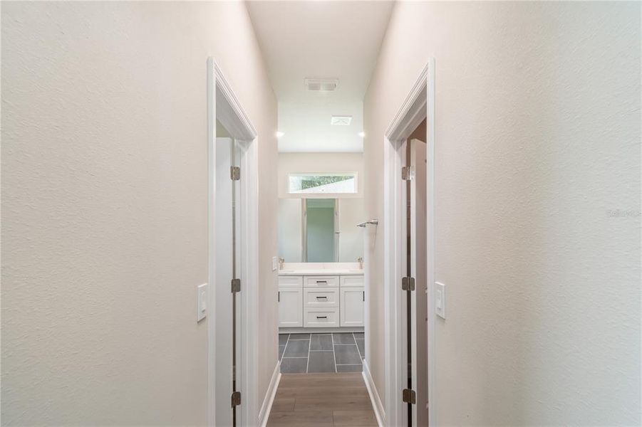 Spacious, unfurnished interior of a new home in , Citrus Springs (Image 29).
