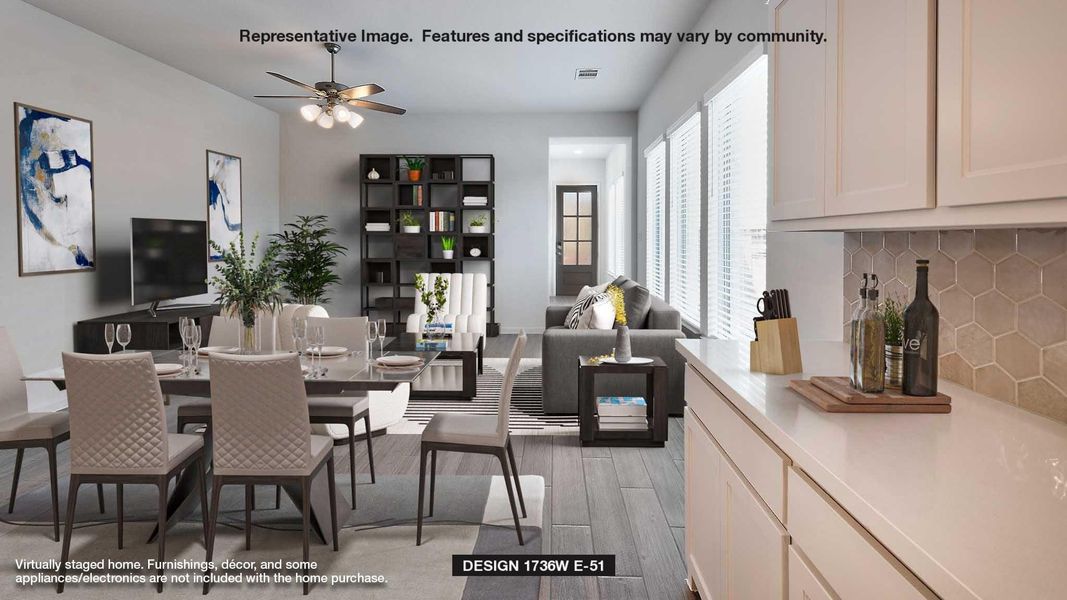 Dining room with ceiling fan