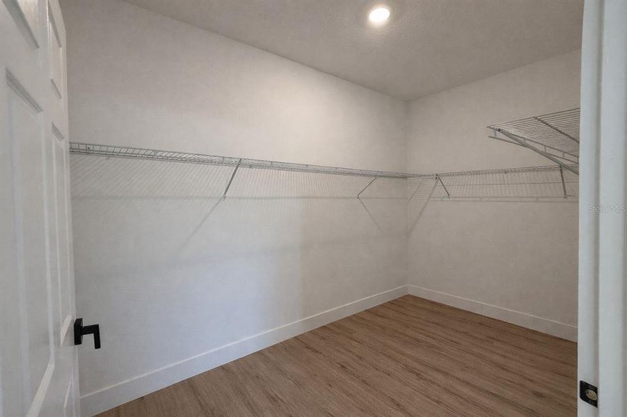 Spacious, unfurnished interior of a new home in , Citrus Springs (Image 17).