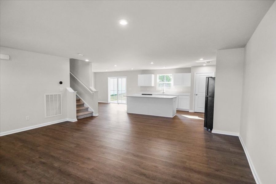 Spacious, unfurnished interior of a new home in Baker Grove, Duncan (Image 20).