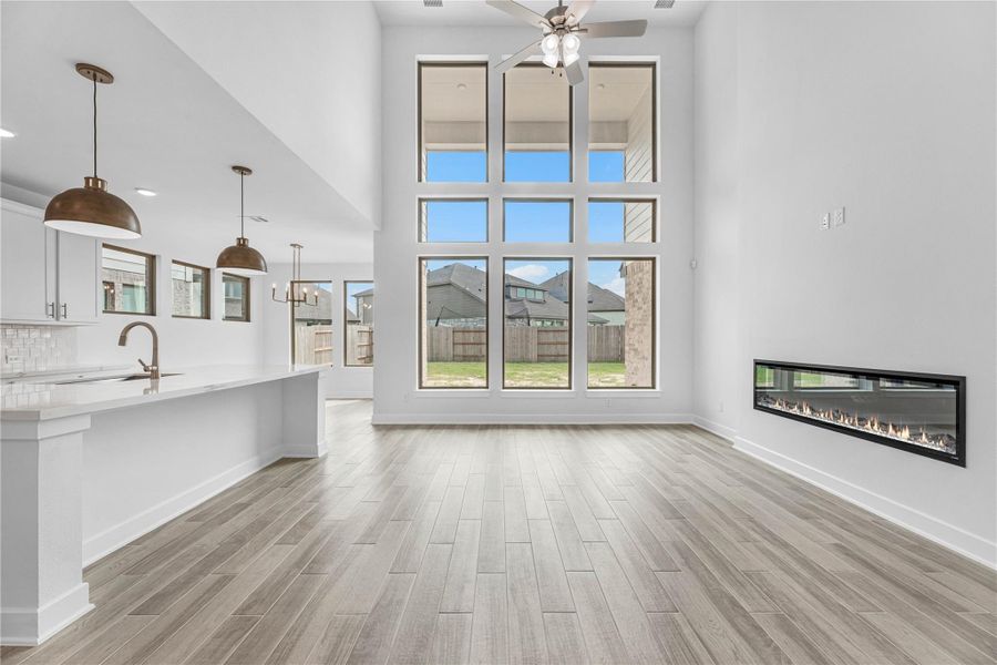 Spacious, unfurnished interior of a new home in Sunterra (Katy ISD), Katy (Image 18). Spacious, unfurnished interior of a new home in Sunterra (Katy ISD), Katy (Image 18).