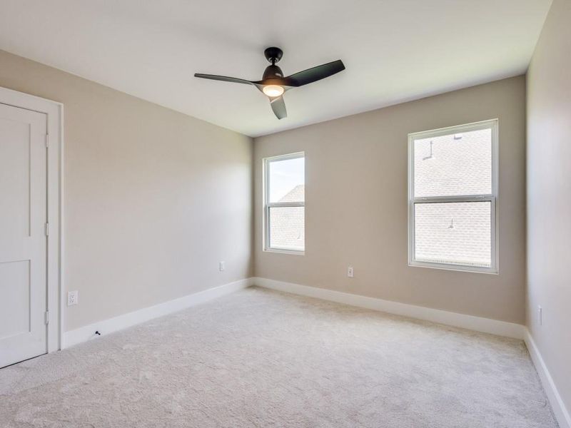 Spacious, unfurnished interior of a new home in , Gunter (Image 22).