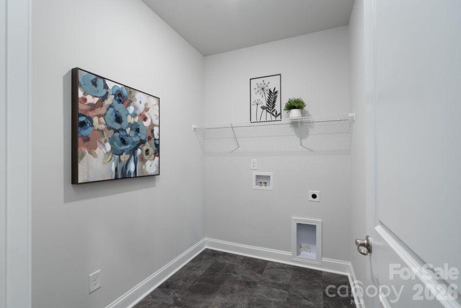 Spacious, unfurnished interior of a new home in Cardiff Glyn, Catawba (Image 22).