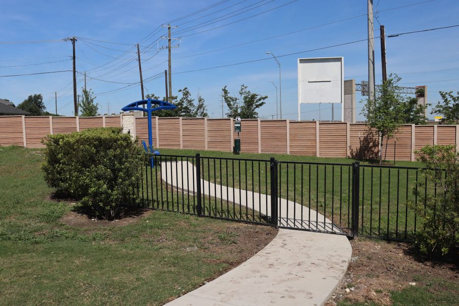 Community amenities in Center 45, Round Rock (Image 46). Community amenities in Center 45, Round Rock (Image 46).