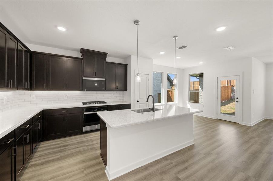 225 Whitetail- Kitchen-1
